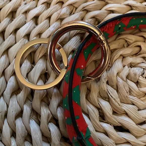 Christmas Tree Round Faux Leather Bangle Bracelet Keyring Keychain Wristlet - Picture 3 of 7